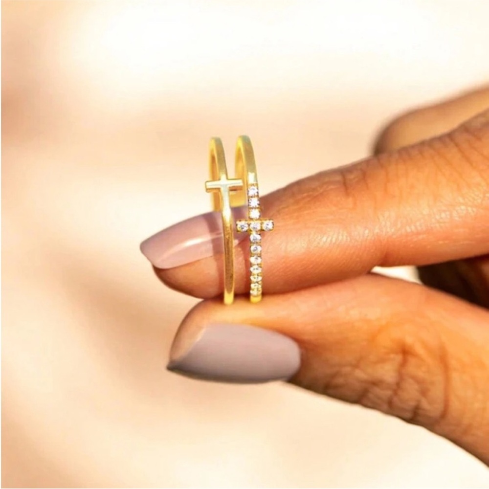 Cross ring - Picture 2 of 2